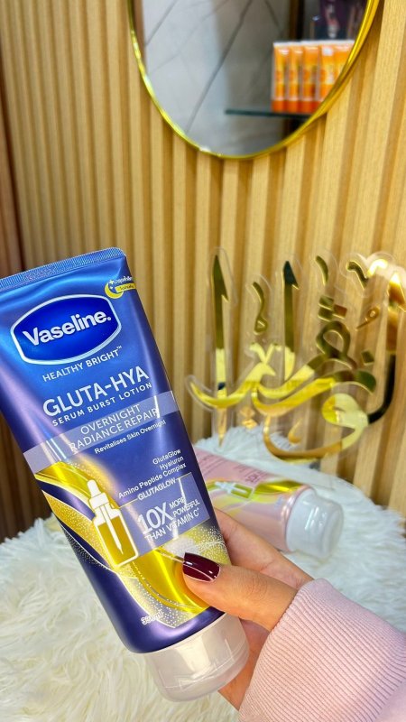 فازلين لاصلاح مكثف ليلي من Gluta-Hya
